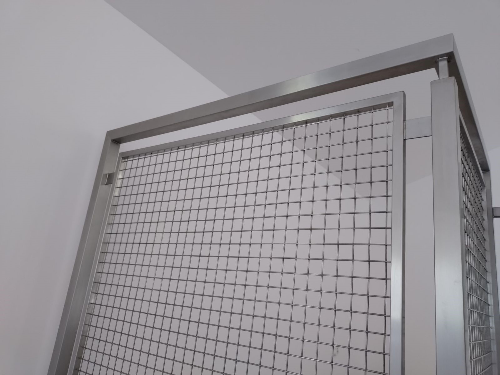 Wypełnienie balustrady z siatki zgrzewanej ze stali nierdzewnej AISI 304